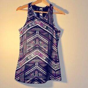 Gaiam Women’s Tank top Size M Built In Bra multicolor design